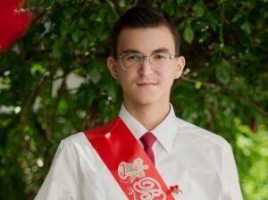 Поздравляем нашего выпускника, набравшего 100 баллов на ЕГЭ!